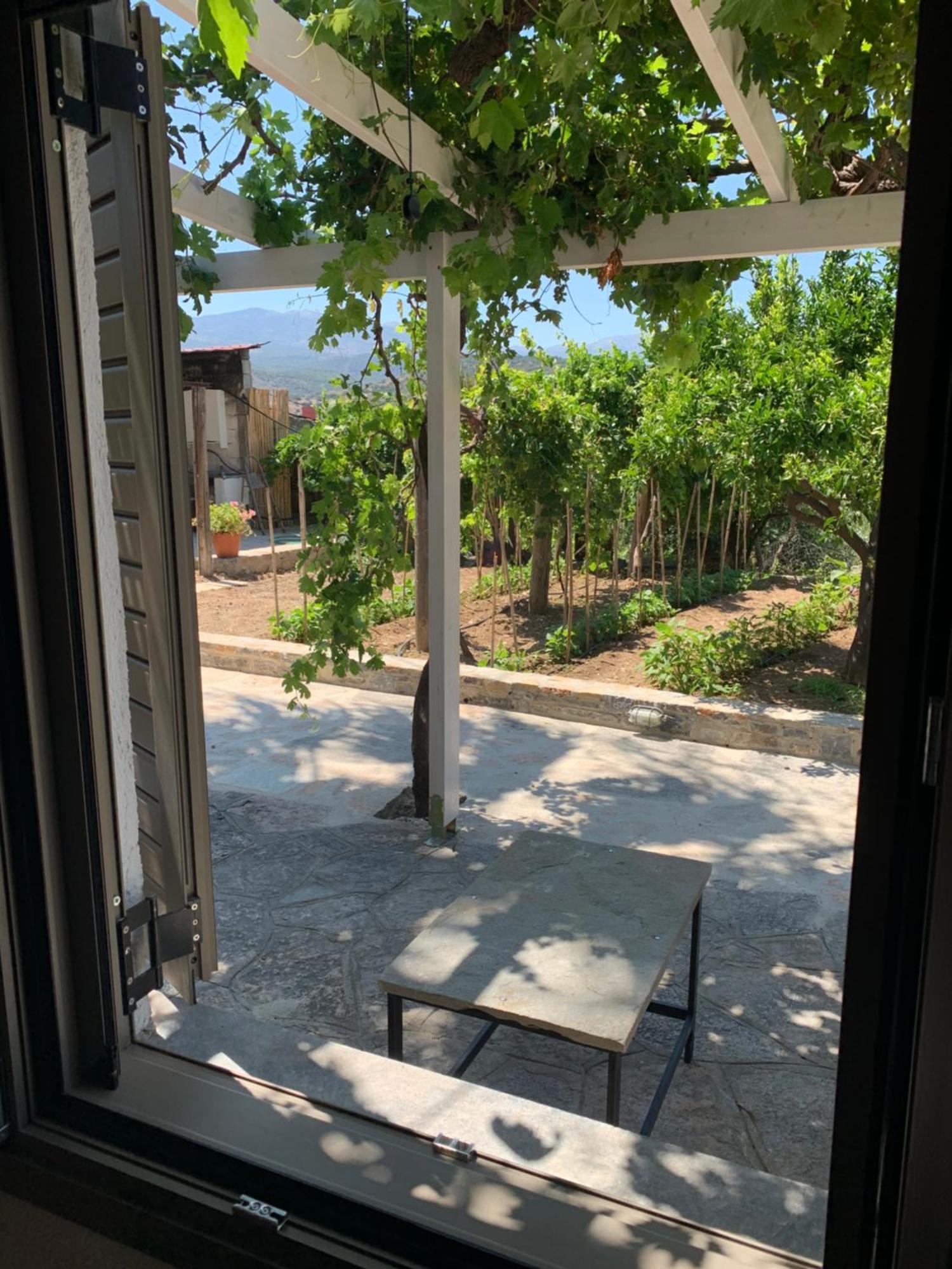 Gioma Garden Villas อิสตรอน ภายนอก รูปภาพ